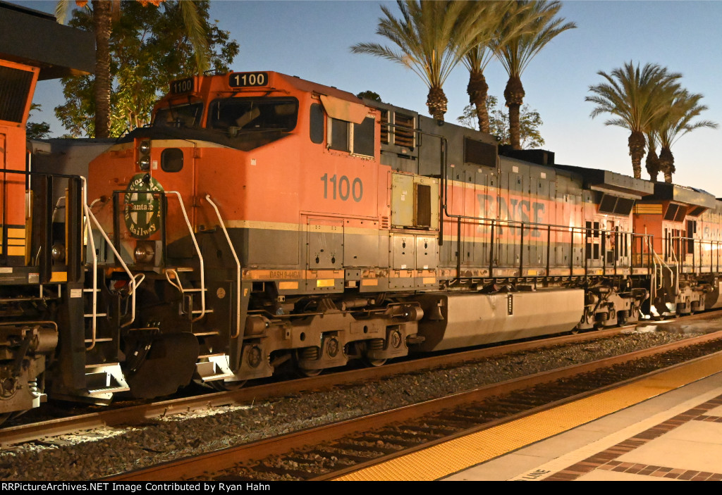 BNSF H1 1100 